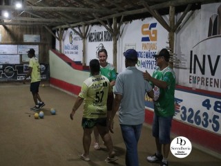 
<a style='margin-left: 5px;' class='btn btn-xs btn-social btn-facebook' href='https://www.facebook.com/sharer/sharer.php?u=https://www.boladovale.com.br/imgs/800-800-90/conteudo/fotos/1793/img3856.jpg' rel='popup' data-width='500' data-height='400'><i class='fa fa-facebook'></i>Compartilhar <span class='hidden-xs'>no Facebook</span>
</a> 
<a class='btn btn-default btn-xs' target='_blank' href='imgs/800-800-90/conteudo/fotos/1793/img3856.jpg'>
<span class='glyphicon glyphicon-cloud-download'></span> Salvar
</a> 
<span></span>