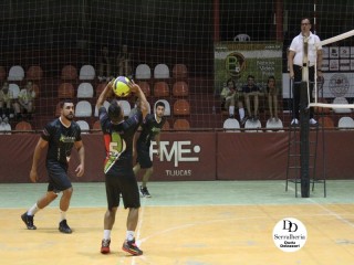 
<a style='margin-left: 5px;' class='btn btn-xs btn-social btn-facebook' href='https://www.facebook.com/sharer/sharer.php?u=https://www.boladovale.com.br/imgs/800-800-90/conteudo/fotos/1795/img3046.jpg' rel='popup' data-width='500' data-height='400'><i class='fa fa-facebook'></i>Compartilhar <span class='hidden-xs'>no Facebook</span>
</a> 
<a class='btn btn-default btn-xs' target='_blank' href='imgs/800-800-90/conteudo/fotos/1795/img3046.jpg'>
<span class='glyphicon glyphicon-cloud-download'></span> Salvar
</a> 
<span></span>