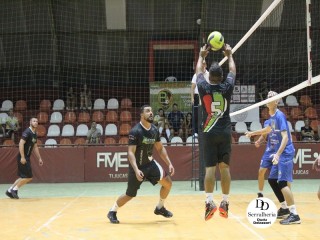 
<a style='margin-left: 5px;' class='btn btn-xs btn-social btn-facebook' href='https://www.facebook.com/sharer/sharer.php?u=https://www.boladovale.com.br/imgs/800-800-90/conteudo/fotos/1795/img3058.jpg' rel='popup' data-width='500' data-height='400'><i class='fa fa-facebook'></i>Compartilhar <span class='hidden-xs'>no Facebook</span>
</a> 
<a class='btn btn-default btn-xs' target='_blank' href='imgs/800-800-90/conteudo/fotos/1795/img3058.jpg'>
<span class='glyphicon glyphicon-cloud-download'></span> Salvar
</a> 
<span></span>