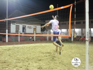 
<a style='margin-left: 5px;' class='btn btn-xs btn-social btn-facebook' href='https://www.facebook.com/sharer/sharer.php?u=https://www.boladovale.com.br/imgs/800-800-90/conteudo/fotos/1796/img2917.jpg' rel='popup' data-width='500' data-height='400'><i class='fa fa-facebook'></i>Compartilhar <span class='hidden-xs'>no Facebook</span>
</a> 
<a class='btn btn-default btn-xs' target='_blank' href='imgs/800-800-90/conteudo/fotos/1796/img2917.jpg'>
<span class='glyphicon glyphicon-cloud-download'></span> Salvar
</a> 
<span></span>