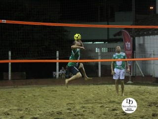 
<a style='margin-left: 5px;' class='btn btn-xs btn-social btn-facebook' href='https://www.facebook.com/sharer/sharer.php?u=https://www.boladovale.com.br/imgs/800-800-90/conteudo/fotos/1796/img2964.jpg' rel='popup' data-width='500' data-height='400'><i class='fa fa-facebook'></i>Compartilhar <span class='hidden-xs'>no Facebook</span>
</a> 
<a class='btn btn-default btn-xs' target='_blank' href='imgs/800-800-90/conteudo/fotos/1796/img2964.jpg'>
<span class='glyphicon glyphicon-cloud-download'></span> Salvar
</a> 
<span></span>