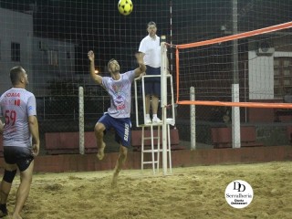 
<a style='margin-left: 5px;' class='btn btn-xs btn-social btn-facebook' href='https://www.facebook.com/sharer/sharer.php?u=https://www.boladovale.com.br/imgs/800-800-90/conteudo/fotos/1796/img2989.jpg' rel='popup' data-width='500' data-height='400'><i class='fa fa-facebook'></i>Compartilhar <span class='hidden-xs'>no Facebook</span>
</a> 
<a class='btn btn-default btn-xs' target='_blank' href='imgs/800-800-90/conteudo/fotos/1796/img2989.jpg'>
<span class='glyphicon glyphicon-cloud-download'></span> Salvar
</a> 
<span></span>