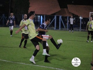 
<a style='margin-left: 5px;' class='btn btn-xs btn-social btn-facebook' href='https://www.facebook.com/sharer/sharer.php?u=https://www.boladovale.com.br/imgs/800-800-90/conteudo/fotos/1797/img3922.jpg' rel='popup' data-width='500' data-height='400'><i class='fa fa-facebook'></i>Compartilhar <span class='hidden-xs'>no Facebook</span>
</a> 
<a class='btn btn-default btn-xs' target='_blank' href='imgs/800-800-90/conteudo/fotos/1797/img3922.jpg'>
<span class='glyphicon glyphicon-cloud-download'></span> Salvar
</a> 
<span></span>