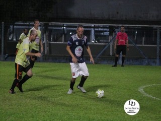 
<a style='margin-left: 5px;' class='btn btn-xs btn-social btn-facebook' href='https://www.facebook.com/sharer/sharer.php?u=https://www.boladovale.com.br/imgs/800-800-90/conteudo/fotos/1797/img3925.jpg' rel='popup' data-width='500' data-height='400'><i class='fa fa-facebook'></i>Compartilhar <span class='hidden-xs'>no Facebook</span>
</a> 
<a class='btn btn-default btn-xs' target='_blank' href='imgs/800-800-90/conteudo/fotos/1797/img3925.jpg'>
<span class='glyphicon glyphicon-cloud-download'></span> Salvar
</a> 
<span></span>