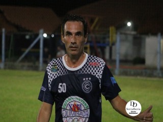 
<a style='margin-left: 5px;' class='btn btn-xs btn-social btn-facebook' href='https://www.facebook.com/sharer/sharer.php?u=https://www.boladovale.com.br/imgs/800-800-90/conteudo/fotos/1797/img3949.jpg' rel='popup' data-width='500' data-height='400'><i class='fa fa-facebook'></i>Compartilhar <span class='hidden-xs'>no Facebook</span>
</a> 
<a class='btn btn-default btn-xs' target='_blank' href='imgs/800-800-90/conteudo/fotos/1797/img3949.jpg'>
<span class='glyphicon glyphicon-cloud-download'></span> Salvar
</a> 
<span></span>