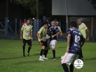 
<a style='margin-left: 5px;' class='btn btn-xs btn-social btn-facebook' href='https://www.facebook.com/sharer/sharer.php?u=https://www.boladovale.com.br/imgs/800-800-90/conteudo/fotos/1797/img3973.jpg' rel='popup' data-width='500' data-height='400'><i class='fa fa-facebook'></i>Compartilhar <span class='hidden-xs'>no Facebook</span>
</a> 
<a class='btn btn-default btn-xs' target='_blank' href='imgs/800-800-90/conteudo/fotos/1797/img3973.jpg'>
<span class='glyphicon glyphicon-cloud-download'></span> Salvar
</a> 
<span></span>