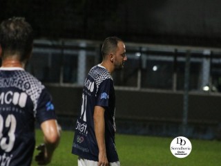 
<a style='margin-left: 5px;' class='btn btn-xs btn-social btn-facebook' href='https://www.facebook.com/sharer/sharer.php?u=https://www.boladovale.com.br/imgs/800-800-90/conteudo/fotos/1797/img3992.jpg' rel='popup' data-width='500' data-height='400'><i class='fa fa-facebook'></i>Compartilhar <span class='hidden-xs'>no Facebook</span>
</a> 
<a class='btn btn-default btn-xs' target='_blank' href='imgs/800-800-90/conteudo/fotos/1797/img3992.jpg'>
<span class='glyphicon glyphicon-cloud-download'></span> Salvar
</a> 
<span></span>