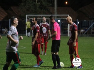 
<a style='margin-left: 5px;' class='btn btn-xs btn-social btn-facebook' href='https://www.facebook.com/sharer/sharer.php?u=https://www.boladovale.com.br/imgs/800-800-90/conteudo/fotos/1798/img4043.jpg' rel='popup' data-width='500' data-height='400'><i class='fa fa-facebook'></i>Compartilhar <span class='hidden-xs'>no Facebook</span>
</a> 
<a class='btn btn-default btn-xs' target='_blank' href='imgs/800-800-90/conteudo/fotos/1798/img4043.jpg'>
<span class='glyphicon glyphicon-cloud-download'></span> Salvar
</a> 
<span></span>