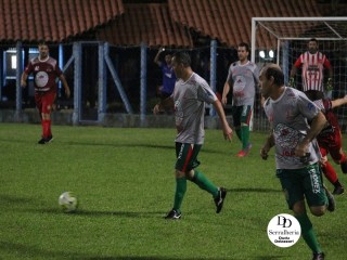 
<a style='margin-left: 5px;' class='btn btn-xs btn-social btn-facebook' href='https://www.facebook.com/sharer/sharer.php?u=https://www.boladovale.com.br/imgs/800-800-90/conteudo/fotos/1798/img4069.jpg' rel='popup' data-width='500' data-height='400'><i class='fa fa-facebook'></i>Compartilhar <span class='hidden-xs'>no Facebook</span>
</a> 
<a class='btn btn-default btn-xs' target='_blank' href='imgs/800-800-90/conteudo/fotos/1798/img4069.jpg'>
<span class='glyphicon glyphicon-cloud-download'></span> Salvar
</a> 
<span></span>