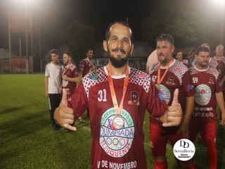 
<a style='margin-left: 5px;' class='btn btn-xs btn-social btn-facebook' href='https://www.facebook.com/sharer/sharer.php?u=https://www.boladovale.com.br/imgs/800-800-90/conteudo/fotos/1798/img4138.jpg' rel='popup' data-width='500' data-height='400'><i class='fa fa-facebook'></i>Compartilhar <span class='hidden-xs'>no Facebook</span>
</a> 
<a class='btn btn-default btn-xs' target='_blank' href='imgs/800-800-90/conteudo/fotos/1798/img4138.jpg'>
<span class='glyphicon glyphicon-cloud-download'></span> Salvar
</a> 
<span></span>