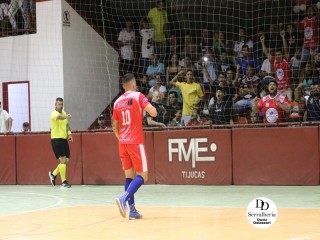 
<a style='margin-left: 5px;' class='btn btn-xs btn-social btn-facebook' href='https://www.facebook.com/sharer/sharer.php?u=https://www.boladovale.com.br/imgs/800-800-90/conteudo/fotos/1800/img4384.jpg' rel='popup' data-width='500' data-height='400'><i class='fa fa-facebook'></i>Compartilhar <span class='hidden-xs'>no Facebook</span>
</a> 
<a class='btn btn-default btn-xs' target='_blank' href='imgs/800-800-90/conteudo/fotos/1800/img4384.jpg'>
<span class='glyphicon glyphicon-cloud-download'></span> Salvar
</a> 
<span></span>