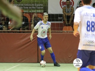 
<a style='margin-left: 5px;' class='btn btn-xs btn-social btn-facebook' href='https://www.facebook.com/sharer/sharer.php?u=https://www.boladovale.com.br/imgs/800-800-90/conteudo/fotos/1800/img4416.jpg' rel='popup' data-width='500' data-height='400'><i class='fa fa-facebook'></i>Compartilhar <span class='hidden-xs'>no Facebook</span>
</a> 
<a class='btn btn-default btn-xs' target='_blank' href='imgs/800-800-90/conteudo/fotos/1800/img4416.jpg'>
<span class='glyphicon glyphicon-cloud-download'></span> Salvar
</a> 
<span></span>