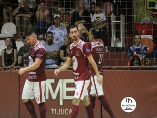 
<a style='margin-left: 5px;' class='btn btn-xs btn-social btn-facebook' href='https://www.facebook.com/sharer/sharer.php?u=https://www.boladovale.com.br/imgs/800-800-90/conteudo/fotos/1801/img4552-43.jpg' rel='popup' data-width='500' data-height='400'><i class='fa fa-facebook'></i>Compartilhar <span class='hidden-xs'>no Facebook</span>
</a> 
<a class='btn btn-default btn-xs' target='_blank' href='imgs/800-800-90/conteudo/fotos/1801/img4552-43.jpg'>
<span class='glyphicon glyphicon-cloud-download'></span> Salvar
</a> 
<span></span>