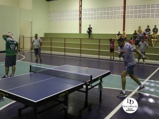 
<a style='margin-left: 5px;' class='btn btn-xs btn-social btn-facebook' href='https://www.facebook.com/sharer/sharer.php?u=https://www.boladovale.com.br/imgs/800-800-90/conteudo/fotos/1804/img5043.jpg' rel='popup' data-width='500' data-height='400'><i class='fa fa-facebook'></i>Compartilhar <span class='hidden-xs'>no Facebook</span>
</a> 
<a class='btn btn-default btn-xs' target='_blank' href='imgs/800-800-90/conteudo/fotos/1804/img5043.jpg'>
<span class='glyphicon glyphicon-cloud-download'></span> Salvar
</a> 
<span></span>