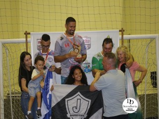 
<a style='margin-left: 5px;' class='btn btn-xs btn-social btn-facebook' href='https://www.facebook.com/sharer/sharer.php?u=https://www.boladovale.com.br/imgs/800-800-90/conteudo/fotos/1804/img5086.jpg' rel='popup' data-width='500' data-height='400'><i class='fa fa-facebook'></i>Compartilhar <span class='hidden-xs'>no Facebook</span>
</a> 
<a class='btn btn-default btn-xs' target='_blank' href='imgs/800-800-90/conteudo/fotos/1804/img5086.jpg'>
<span class='glyphicon glyphicon-cloud-download'></span> Salvar
</a> 
<span></span>