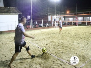 
<a style='margin-left: 5px;' class='btn btn-xs btn-social btn-facebook' href='https://www.facebook.com/sharer/sharer.php?u=https://www.boladovale.com.br/imgs/800-800-90/conteudo/fotos/1805/img4677.jpg' rel='popup' data-width='500' data-height='400'><i class='fa fa-facebook'></i>Compartilhar <span class='hidden-xs'>no Facebook</span>
</a> 
<a class='btn btn-default btn-xs' target='_blank' href='imgs/800-800-90/conteudo/fotos/1805/img4677.jpg'>
<span class='glyphicon glyphicon-cloud-download'></span> Salvar
</a> 
<span></span>