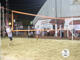 
<a style='margin-left: 5px;' class='btn btn-xs btn-social btn-facebook' href='https://www.facebook.com/sharer/sharer.php?u=https://www.boladovale.com.br/imgs/800-800-90/conteudo/fotos/1805/img4724.jpg' rel='popup' data-width='500' data-height='400'><i class='fa fa-facebook'></i>Compartilhar <span class='hidden-xs'>no Facebook</span>
</a> 
<a class='btn btn-default btn-xs' target='_blank' href='imgs/800-800-90/conteudo/fotos/1805/img4724.jpg'>
<span class='glyphicon glyphicon-cloud-download'></span> Salvar
</a> 
<span></span>