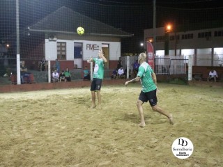 
<a style='margin-left: 5px;' class='btn btn-xs btn-social btn-facebook' href='https://www.facebook.com/sharer/sharer.php?u=https://www.boladovale.com.br/imgs/800-800-90/conteudo/fotos/1805/img4822.jpg' rel='popup' data-width='500' data-height='400'><i class='fa fa-facebook'></i>Compartilhar <span class='hidden-xs'>no Facebook</span>
</a> 
<a class='btn btn-default btn-xs' target='_blank' href='imgs/800-800-90/conteudo/fotos/1805/img4822.jpg'>
<span class='glyphicon glyphicon-cloud-download'></span> Salvar
</a> 
<span></span>