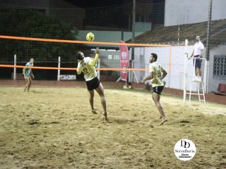 
<a style='margin-left: 5px;' class='btn btn-xs btn-social btn-facebook' href='https://www.facebook.com/sharer/sharer.php?u=https://www.boladovale.com.br/imgs/800-800-90/conteudo/fotos/1805/img4862.jpg' rel='popup' data-width='500' data-height='400'><i class='fa fa-facebook'></i>Compartilhar <span class='hidden-xs'>no Facebook</span>
</a> 
<a class='btn btn-default btn-xs' target='_blank' href='imgs/800-800-90/conteudo/fotos/1805/img4862.jpg'>
<span class='glyphicon glyphicon-cloud-download'></span> Salvar
</a> 
<span></span>