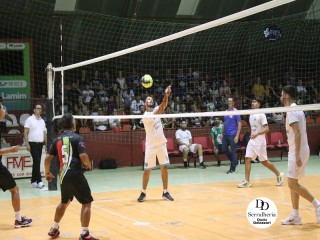 
<a style='margin-left: 5px;' class='btn btn-xs btn-social btn-facebook' href='https://www.facebook.com/sharer/sharer.php?u=https://www.boladovale.com.br/imgs/800-800-90/conteudo/fotos/1807/img5330.jpg' rel='popup' data-width='500' data-height='400'><i class='fa fa-facebook'></i>Compartilhar <span class='hidden-xs'>no Facebook</span>
</a> 
<a class='btn btn-default btn-xs' target='_blank' href='imgs/800-800-90/conteudo/fotos/1807/img5330.jpg'>
<span class='glyphicon glyphicon-cloud-download'></span> Salvar
</a> 
<span></span>