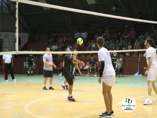 
<a style='margin-left: 5px;' class='btn btn-xs btn-social btn-facebook' href='https://www.facebook.com/sharer/sharer.php?u=https://www.boladovale.com.br/imgs/800-800-90/conteudo/fotos/1807/img5346.jpg' rel='popup' data-width='500' data-height='400'><i class='fa fa-facebook'></i>Compartilhar <span class='hidden-xs'>no Facebook</span>
</a> 
<a class='btn btn-default btn-xs' target='_blank' href='imgs/800-800-90/conteudo/fotos/1807/img5346.jpg'>
<span class='glyphicon glyphicon-cloud-download'></span> Salvar
</a> 
<span></span>