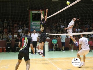 
<a style='margin-left: 5px;' class='btn btn-xs btn-social btn-facebook' href='https://www.facebook.com/sharer/sharer.php?u=https://www.boladovale.com.br/imgs/800-800-90/conteudo/fotos/1807/img5379.jpg' rel='popup' data-width='500' data-height='400'><i class='fa fa-facebook'></i>Compartilhar <span class='hidden-xs'>no Facebook</span>
</a> 
<a class='btn btn-default btn-xs' target='_blank' href='imgs/800-800-90/conteudo/fotos/1807/img5379.jpg'>
<span class='glyphicon glyphicon-cloud-download'></span> Salvar
</a> 
<span></span>