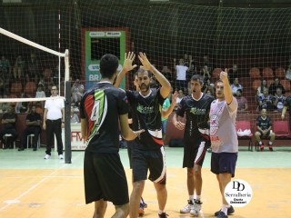 
<a style='margin-left: 5px;' class='btn btn-xs btn-social btn-facebook' href='https://www.facebook.com/sharer/sharer.php?u=https://www.boladovale.com.br/imgs/800-800-90/conteudo/fotos/1807/img5407.jpg' rel='popup' data-width='500' data-height='400'><i class='fa fa-facebook'></i>Compartilhar <span class='hidden-xs'>no Facebook</span>
</a> 
<a class='btn btn-default btn-xs' target='_blank' href='imgs/800-800-90/conteudo/fotos/1807/img5407.jpg'>
<span class='glyphicon glyphicon-cloud-download'></span> Salvar
</a> 
<span></span>