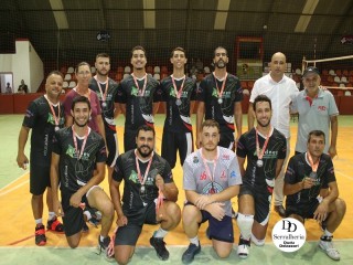 
<a style='margin-left: 5px;' class='btn btn-xs btn-social btn-facebook' href='https://www.facebook.com/sharer/sharer.php?u=https://www.boladovale.com.br/imgs/800-800-90/conteudo/fotos/1807/img5468.jpg' rel='popup' data-width='500' data-height='400'><i class='fa fa-facebook'></i>Compartilhar <span class='hidden-xs'>no Facebook</span>
</a> 
<a class='btn btn-default btn-xs' target='_blank' href='imgs/800-800-90/conteudo/fotos/1807/img5468.jpg'>
<span class='glyphicon glyphicon-cloud-download'></span> Salvar
</a> 
<span></span>