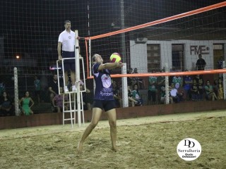 
<a style='margin-left: 5px;' class='btn btn-xs btn-social btn-facebook' href='https://www.facebook.com/sharer/sharer.php?u=https://www.boladovale.com.br/imgs/800-800-90/conteudo/fotos/1808/img5618.jpg' rel='popup' data-width='500' data-height='400'><i class='fa fa-facebook'></i>Compartilhar <span class='hidden-xs'>no Facebook</span>
</a> 
<a class='btn btn-default btn-xs' target='_blank' href='imgs/800-800-90/conteudo/fotos/1808/img5618.jpg'>
<span class='glyphicon glyphicon-cloud-download'></span> Salvar
</a> 
<span></span>