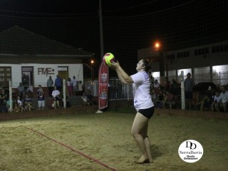 
<a style='margin-left: 5px;' class='btn btn-xs btn-social btn-facebook' href='https://www.facebook.com/sharer/sharer.php?u=https://www.boladovale.com.br/imgs/800-800-90/conteudo/fotos/1808/img5702.jpg' rel='popup' data-width='500' data-height='400'><i class='fa fa-facebook'></i>Compartilhar <span class='hidden-xs'>no Facebook</span>
</a> 
<a class='btn btn-default btn-xs' target='_blank' href='imgs/800-800-90/conteudo/fotos/1808/img5702.jpg'>
<span class='glyphicon glyphicon-cloud-download'></span> Salvar
</a> 
<span></span>
