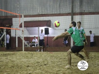 
<a style='margin-left: 5px;' class='btn btn-xs btn-social btn-facebook' href='https://www.facebook.com/sharer/sharer.php?u=https://www.boladovale.com.br/imgs/800-800-90/conteudo/fotos/1809/img5830.jpg' rel='popup' data-width='500' data-height='400'><i class='fa fa-facebook'></i>Compartilhar <span class='hidden-xs'>no Facebook</span>
</a> 
<a class='btn btn-default btn-xs' target='_blank' href='imgs/800-800-90/conteudo/fotos/1809/img5830.jpg'>
<span class='glyphicon glyphicon-cloud-download'></span> Salvar
</a> 
<span></span>