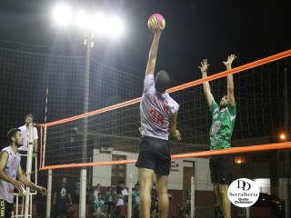 
<a style='margin-left: 5px;' class='btn btn-xs btn-social btn-facebook' href='https://www.facebook.com/sharer/sharer.php?u=https://www.boladovale.com.br/imgs/800-800-90/conteudo/fotos/1809/img5922.jpg' rel='popup' data-width='500' data-height='400'><i class='fa fa-facebook'></i>Compartilhar <span class='hidden-xs'>no Facebook</span>
</a> 
<a class='btn btn-default btn-xs' target='_blank' href='imgs/800-800-90/conteudo/fotos/1809/img5922.jpg'>
<span class='glyphicon glyphicon-cloud-download'></span> Salvar
</a> 
<span></span>