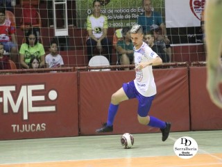 
<a style='margin-left: 5px;' class='btn btn-xs btn-social btn-facebook' href='https://www.facebook.com/sharer/sharer.php?u=https://www.boladovale.com.br/imgs/800-800-90/conteudo/fotos/1810/img5560.jpg' rel='popup' data-width='500' data-height='400'><i class='fa fa-facebook'></i>Compartilhar <span class='hidden-xs'>no Facebook</span>
</a> 
<a class='btn btn-default btn-xs' target='_blank' href='imgs/800-800-90/conteudo/fotos/1810/img5560.jpg'>
<span class='glyphicon glyphicon-cloud-download'></span> Salvar
</a> 
<span></span>