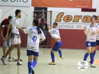 
<a style='margin-left: 5px;' class='btn btn-xs btn-social btn-facebook' href='https://www.facebook.com/sharer/sharer.php?u=https://www.boladovale.com.br/imgs/800-800-90/conteudo/fotos/1811/img5767-27.jpg' rel='popup' data-width='500' data-height='400'><i class='fa fa-facebook'></i>Compartilhar <span class='hidden-xs'>no Facebook</span>
</a> 
<a class='btn btn-default btn-xs' target='_blank' href='imgs/800-800-90/conteudo/fotos/1811/img5767-27.jpg'>
<span class='glyphicon glyphicon-cloud-download'></span> Salvar
</a> 
<span></span>