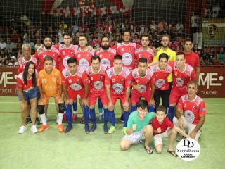 
<a style='margin-left: 5px;' class='btn btn-xs btn-social btn-facebook' href='https://www.facebook.com/sharer/sharer.php?u=https://www.boladovale.com.br/imgs/800-800-90/conteudo/fotos/1812/img3550.jpg' rel='popup' data-width='500' data-height='400'><i class='fa fa-facebook'></i>Compartilhar <span class='hidden-xs'>no Facebook</span>
</a> 
<a class='btn btn-default btn-xs' target='_blank' href='imgs/800-800-90/conteudo/fotos/1812/img3550.jpg'>
<span class='glyphicon glyphicon-cloud-download'></span> Salvar
</a> 
<span></span>