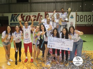 
<a style='margin-left: 5px;' class='btn btn-xs btn-social btn-facebook' href='https://www.facebook.com/sharer/sharer.php?u=https://www.boladovale.com.br/imgs/800-800-90/conteudo/fotos/1813/img6018.jpg' rel='popup' data-width='500' data-height='400'><i class='fa fa-facebook'></i>Compartilhar <span class='hidden-xs'>no Facebook</span>
</a> 
<a class='btn btn-default btn-xs' target='_blank' href='imgs/800-800-90/conteudo/fotos/1813/img6018.jpg'>
<span class='glyphicon glyphicon-cloud-download'></span> Salvar
</a> 
<span></span>