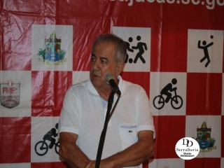 
<a style='margin-left: 5px;' class='btn btn-xs btn-social btn-facebook' href='https://www.facebook.com/sharer/sharer.php?u=https://www.boladovale.com.br/imgs/800-800-90/conteudo/fotos/1814/img9230.jpg' rel='popup' data-width='500' data-height='400'><i class='fa fa-facebook'></i>Compartilhar <span class='hidden-xs'>no Facebook</span>
</a> 
<a class='btn btn-default btn-xs' target='_blank' href='imgs/800-800-90/conteudo/fotos/1814/img9230.jpg'>
<span class='glyphicon glyphicon-cloud-download'></span> Salvar
</a> 
<span></span>
