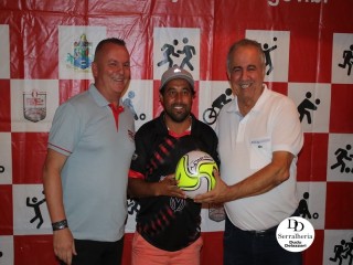 
<a style='margin-left: 5px;' class='btn btn-xs btn-social btn-facebook' href='https://www.facebook.com/sharer/sharer.php?u=https://www.boladovale.com.br/imgs/800-800-90/conteudo/fotos/1814/img9234.jpg' rel='popup' data-width='500' data-height='400'><i class='fa fa-facebook'></i>Compartilhar <span class='hidden-xs'>no Facebook</span>
</a> 
<a class='btn btn-default btn-xs' target='_blank' href='imgs/800-800-90/conteudo/fotos/1814/img9234.jpg'>
<span class='glyphicon glyphicon-cloud-download'></span> Salvar
</a> 
<span></span>