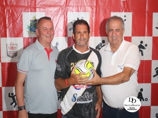 
<a style='margin-left: 5px;' class='btn btn-xs btn-social btn-facebook' href='https://www.facebook.com/sharer/sharer.php?u=https://www.boladovale.com.br/imgs/800-800-90/conteudo/fotos/1814/img9254.jpg' rel='popup' data-width='500' data-height='400'><i class='fa fa-facebook'></i>Compartilhar <span class='hidden-xs'>no Facebook</span>
</a> 
<a class='btn btn-default btn-xs' target='_blank' href='imgs/800-800-90/conteudo/fotos/1814/img9254.jpg'>
<span class='glyphicon glyphicon-cloud-download'></span> Salvar
</a> 
<span></span>
