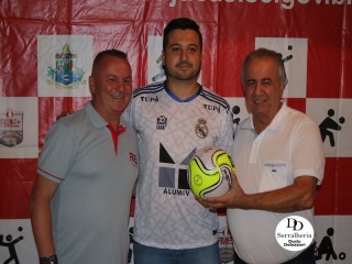 
<a style='margin-left: 5px;' class='btn btn-xs btn-social btn-facebook' href='https://www.facebook.com/sharer/sharer.php?u=https://www.boladovale.com.br/imgs/800-800-90/conteudo/fotos/1814/img9258.jpg' rel='popup' data-width='500' data-height='400'><i class='fa fa-facebook'></i>Compartilhar <span class='hidden-xs'>no Facebook</span>
</a> 
<a class='btn btn-default btn-xs' target='_blank' href='imgs/800-800-90/conteudo/fotos/1814/img9258.jpg'>
<span class='glyphicon glyphicon-cloud-download'></span> Salvar
</a> 
<span></span>