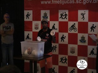 
<a style='margin-left: 5px;' class='btn btn-xs btn-social btn-facebook' href='https://www.facebook.com/sharer/sharer.php?u=https://www.boladovale.com.br/imgs/800-800-90/conteudo/fotos/1814/img9306.jpg' rel='popup' data-width='500' data-height='400'><i class='fa fa-facebook'></i>Compartilhar <span class='hidden-xs'>no Facebook</span>
</a> 
<a class='btn btn-default btn-xs' target='_blank' href='imgs/800-800-90/conteudo/fotos/1814/img9306.jpg'>
<span class='glyphicon glyphicon-cloud-download'></span> Salvar
</a> 
<span></span>