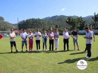 
<a style='margin-left: 5px;' class='btn btn-xs btn-social btn-facebook' href='https://www.facebook.com/sharer/sharer.php?u=https://www.boladovale.com.br/imgs/800-800-90/conteudo/fotos/1815/img4622.jpg' rel='popup' data-width='500' data-height='400'><i class='fa fa-facebook'></i>Compartilhar <span class='hidden-xs'>no Facebook</span>
</a> 
<a class='btn btn-default btn-xs' target='_blank' href='imgs/800-800-90/conteudo/fotos/1815/img4622.jpg'>
<span class='glyphicon glyphicon-cloud-download'></span> Salvar
</a> 
<span></span>