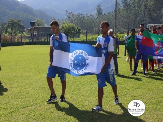 
<a style='margin-left: 5px;' class='btn btn-xs btn-social btn-facebook' href='https://www.facebook.com/sharer/sharer.php?u=https://www.boladovale.com.br/imgs/800-800-90/conteudo/fotos/1815/img4638.jpg' rel='popup' data-width='500' data-height='400'><i class='fa fa-facebook'></i>Compartilhar <span class='hidden-xs'>no Facebook</span>
</a> 
<a class='btn btn-default btn-xs' target='_blank' href='imgs/800-800-90/conteudo/fotos/1815/img4638.jpg'>
<span class='glyphicon glyphicon-cloud-download'></span> Salvar
</a> 
<span></span>