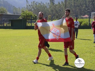
<a style='margin-left: 5px;' class='btn btn-xs btn-social btn-facebook' href='https://www.facebook.com/sharer/sharer.php?u=https://www.boladovale.com.br/imgs/800-800-90/conteudo/fotos/1815/img4644.jpg' rel='popup' data-width='500' data-height='400'><i class='fa fa-facebook'></i>Compartilhar <span class='hidden-xs'>no Facebook</span>
</a> 
<a class='btn btn-default btn-xs' target='_blank' href='imgs/800-800-90/conteudo/fotos/1815/img4644.jpg'>
<span class='glyphicon glyphicon-cloud-download'></span> Salvar
</a> 
<span></span>