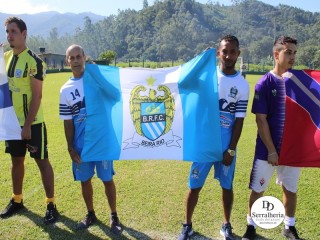
<a style='margin-left: 5px;' class='btn btn-xs btn-social btn-facebook' href='https://www.facebook.com/sharer/sharer.php?u=https://www.boladovale.com.br/imgs/800-800-90/conteudo/fotos/1815/img4670.jpg' rel='popup' data-width='500' data-height='400'><i class='fa fa-facebook'></i>Compartilhar <span class='hidden-xs'>no Facebook</span>
</a> 
<a class='btn btn-default btn-xs' target='_blank' href='imgs/800-800-90/conteudo/fotos/1815/img4670.jpg'>
<span class='glyphicon glyphicon-cloud-download'></span> Salvar
</a> 
<span></span>