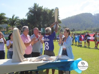 
<a style='margin-left: 5px;' class='btn btn-xs btn-social btn-facebook' href='https://www.facebook.com/sharer/sharer.php?u=https://www.boladovale.com.br/imgs/800-800-90/conteudo/fotos/1815/img4718.jpg' rel='popup' data-width='500' data-height='400'><i class='fa fa-facebook'></i>Compartilhar <span class='hidden-xs'>no Facebook</span>
</a> 
<a class='btn btn-default btn-xs' target='_blank' href='imgs/800-800-90/conteudo/fotos/1815/img4718.jpg'>
<span class='glyphicon glyphicon-cloud-download'></span> Salvar
</a> 
<span></span>