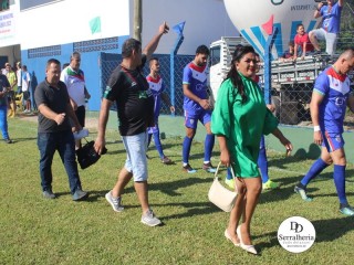 
<a style='margin-left: 5px;' class='btn btn-xs btn-social btn-facebook' href='https://www.facebook.com/sharer/sharer.php?u=https://www.boladovale.com.br/imgs/800-800-90/conteudo/fotos/1816/img4841.jpg' rel='popup' data-width='500' data-height='400'><i class='fa fa-facebook'></i>Compartilhar <span class='hidden-xs'>no Facebook</span>
</a> 
<a class='btn btn-default btn-xs' target='_blank' href='imgs/800-800-90/conteudo/fotos/1816/img4841.jpg'>
<span class='glyphicon glyphicon-cloud-download'></span> Salvar
</a> 
<span></span>