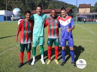 
<a style='margin-left: 5px;' class='btn btn-xs btn-social btn-facebook' href='https://www.facebook.com/sharer/sharer.php?u=https://www.boladovale.com.br/imgs/800-800-90/conteudo/fotos/1816/img4879.jpg' rel='popup' data-width='500' data-height='400'><i class='fa fa-facebook'></i>Compartilhar <span class='hidden-xs'>no Facebook</span>
</a> 
<a class='btn btn-default btn-xs' target='_blank' href='imgs/800-800-90/conteudo/fotos/1816/img4879.jpg'>
<span class='glyphicon glyphicon-cloud-download'></span> Salvar
</a> 
<span></span>