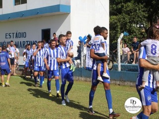 
<a style='margin-left: 5px;' class='btn btn-xs btn-social btn-facebook' href='https://www.facebook.com/sharer/sharer.php?u=https://www.boladovale.com.br/imgs/800-800-90/conteudo/fotos/1817/img5285.jpg' rel='popup' data-width='500' data-height='400'><i class='fa fa-facebook'></i>Compartilhar <span class='hidden-xs'>no Facebook</span>
</a> 
<a class='btn btn-default btn-xs' target='_blank' href='imgs/800-800-90/conteudo/fotos/1817/img5285.jpg'>
<span class='glyphicon glyphicon-cloud-download'></span> Salvar
</a> 
<span></span>