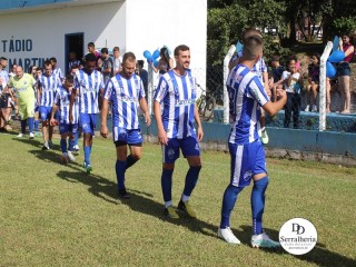 
<a style='margin-left: 5px;' class='btn btn-xs btn-social btn-facebook' href='https://www.facebook.com/sharer/sharer.php?u=https://www.boladovale.com.br/imgs/800-800-90/conteudo/fotos/1817/img5286.jpg' rel='popup' data-width='500' data-height='400'><i class='fa fa-facebook'></i>Compartilhar <span class='hidden-xs'>no Facebook</span>
</a> 
<a class='btn btn-default btn-xs' target='_blank' href='imgs/800-800-90/conteudo/fotos/1817/img5286.jpg'>
<span class='glyphicon glyphicon-cloud-download'></span> Salvar
</a> 
<span></span>